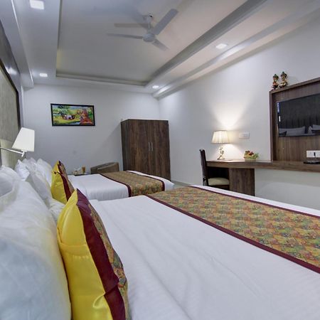 Hotel Prithvi-Raj Near Delhi Airport Yeni Delhi Dış mekan fotoğraf