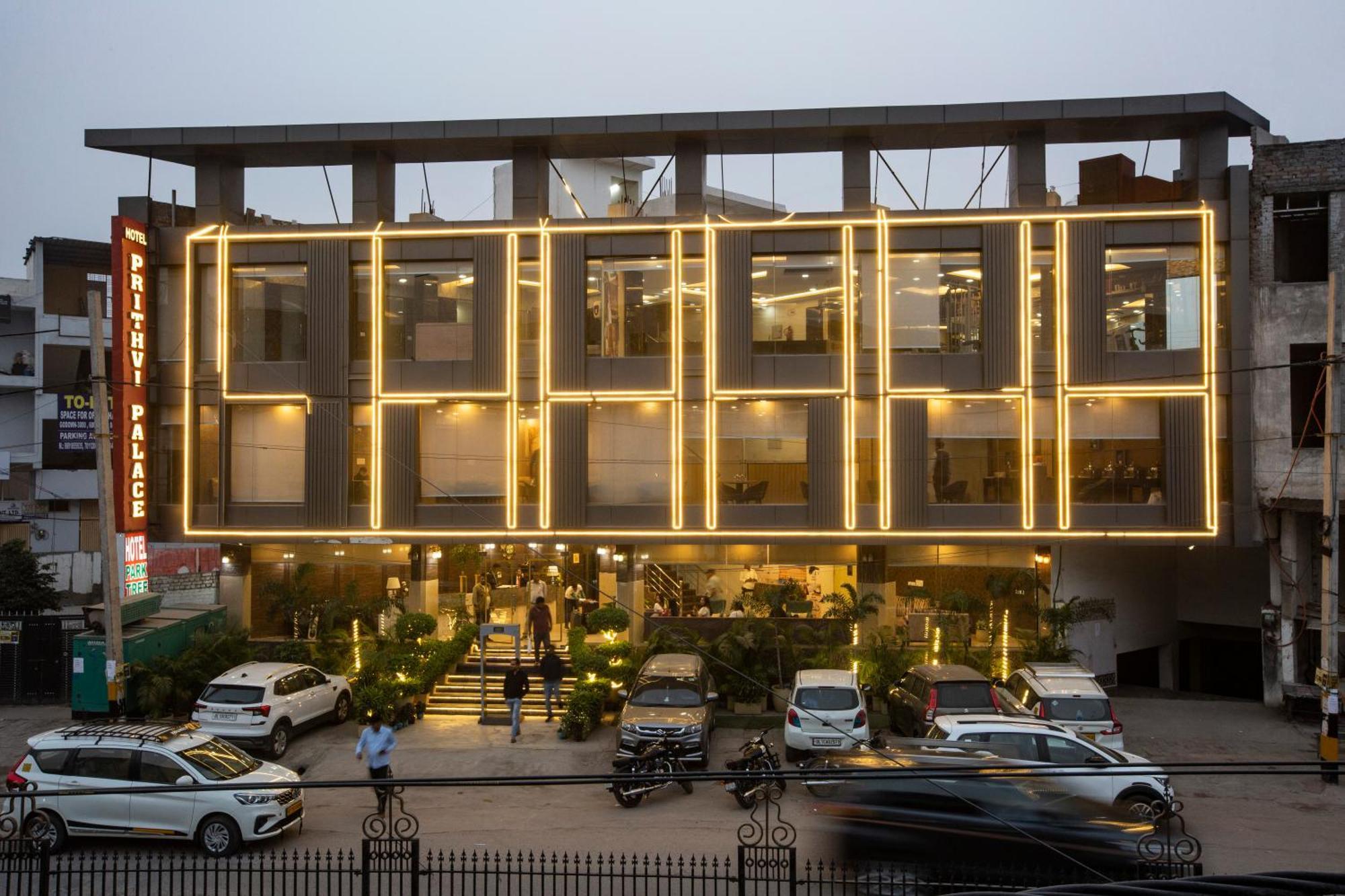 Hotel Prithvi-Raj Near Delhi Airport Yeni Delhi Dış mekan fotoğraf