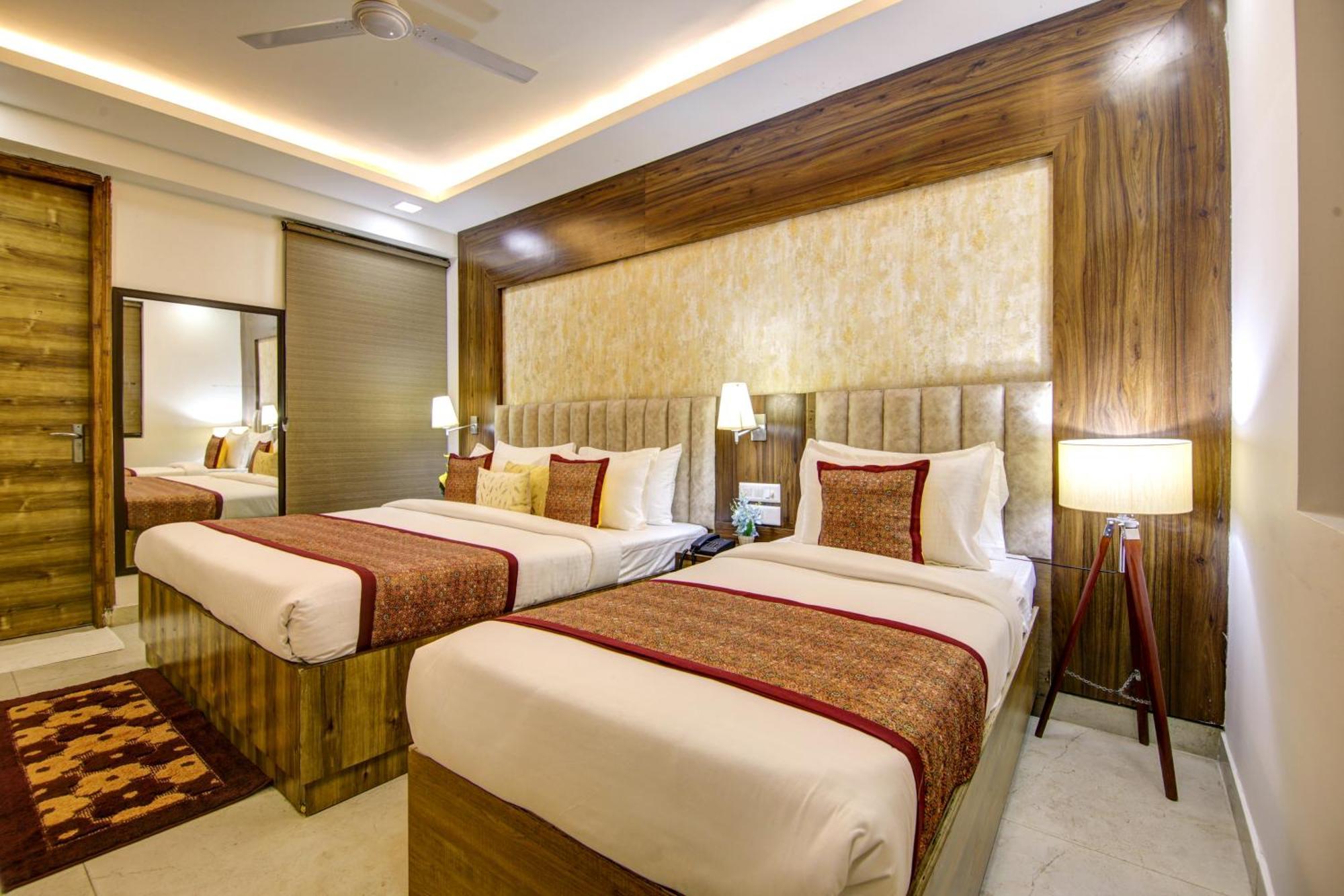 Hotel Prithvi-Raj Near Delhi Airport Yeni Delhi Dış mekan fotoğraf