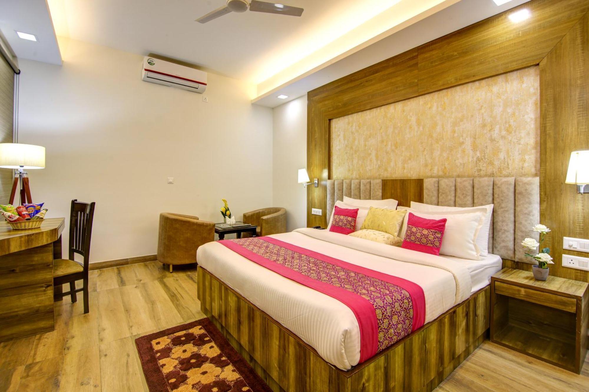Hotel Prithvi-Raj Near Delhi Airport Yeni Delhi Dış mekan fotoğraf
