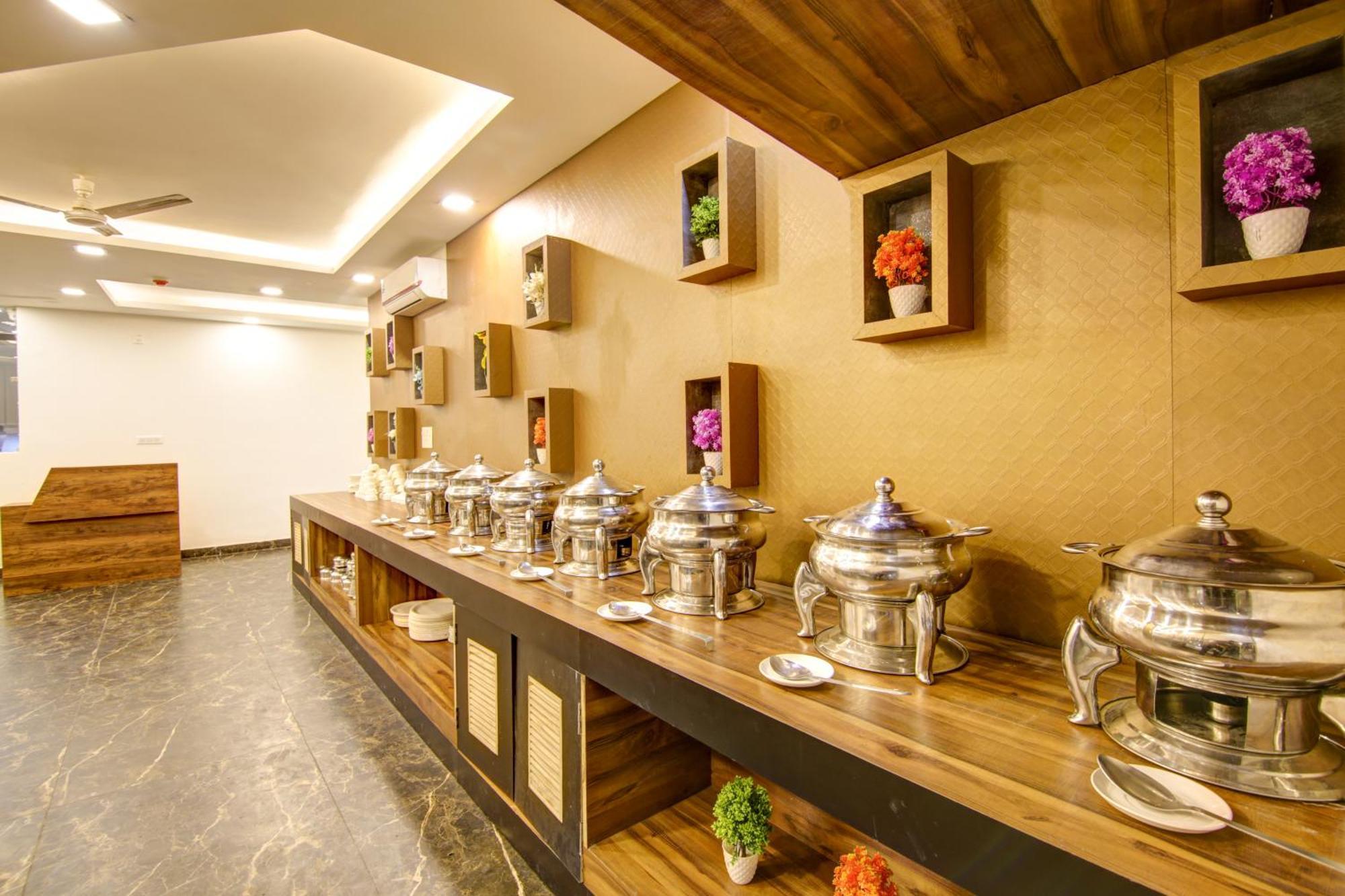 Hotel Prithvi-Raj Near Delhi Airport Yeni Delhi Dış mekan fotoğraf