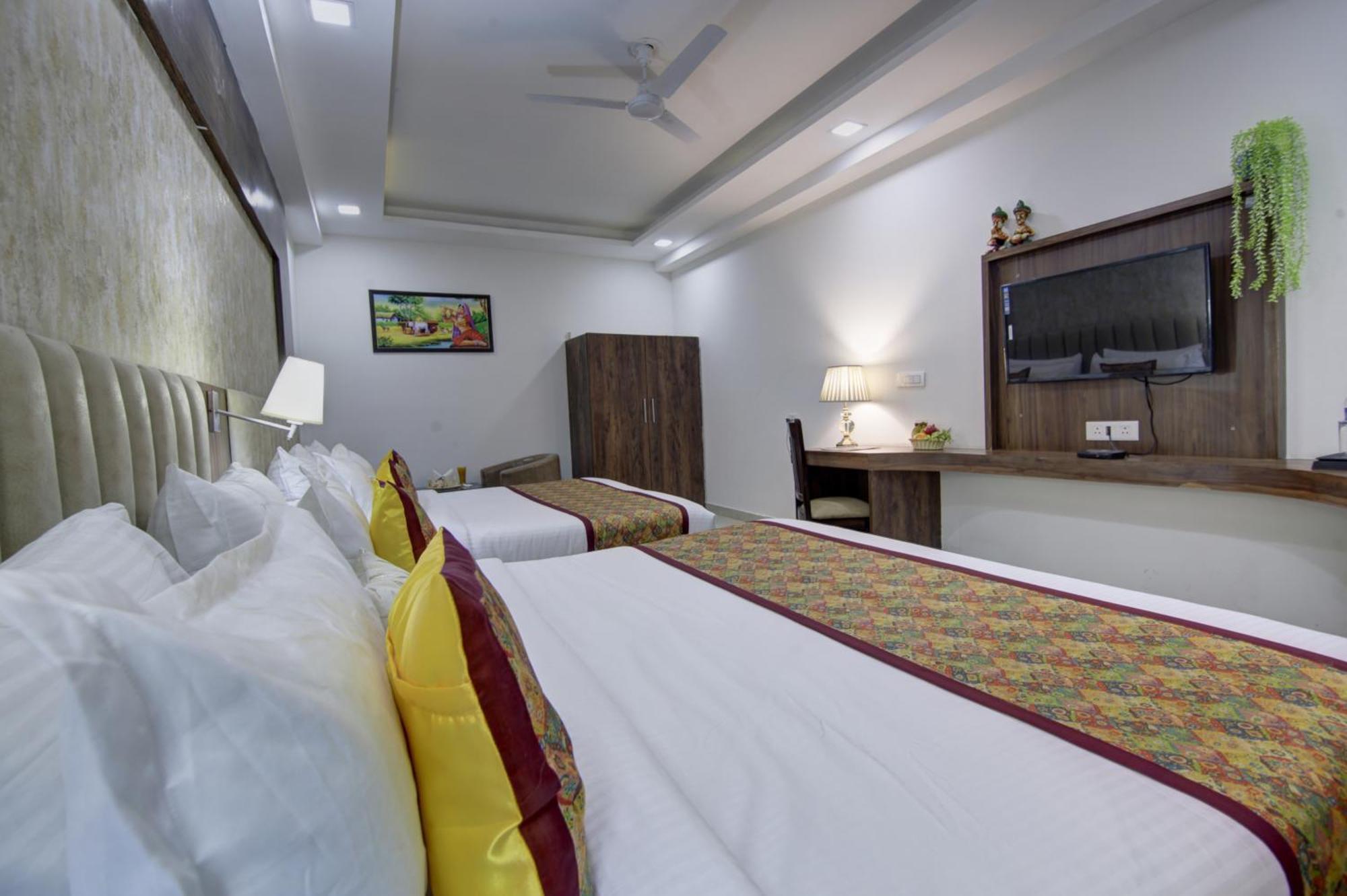 Hotel Prithvi-Raj Near Delhi Airport Yeni Delhi Dış mekan fotoğraf